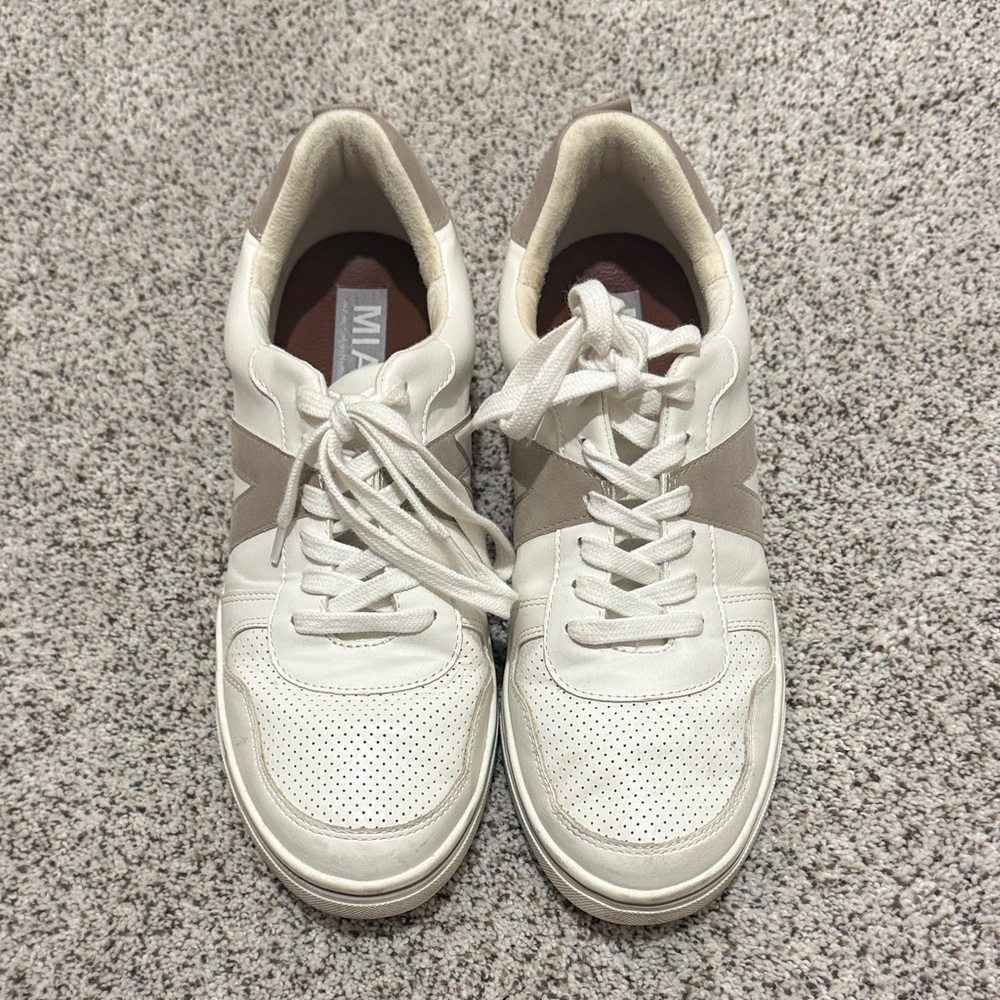 MIA White and Gray Casual Shoes
